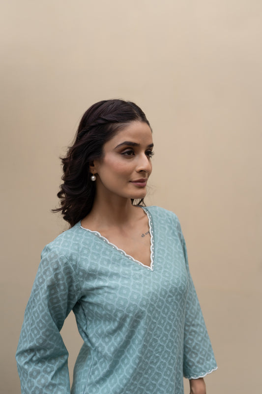 Turquoise Chanderi kurta with pants and dupatta
