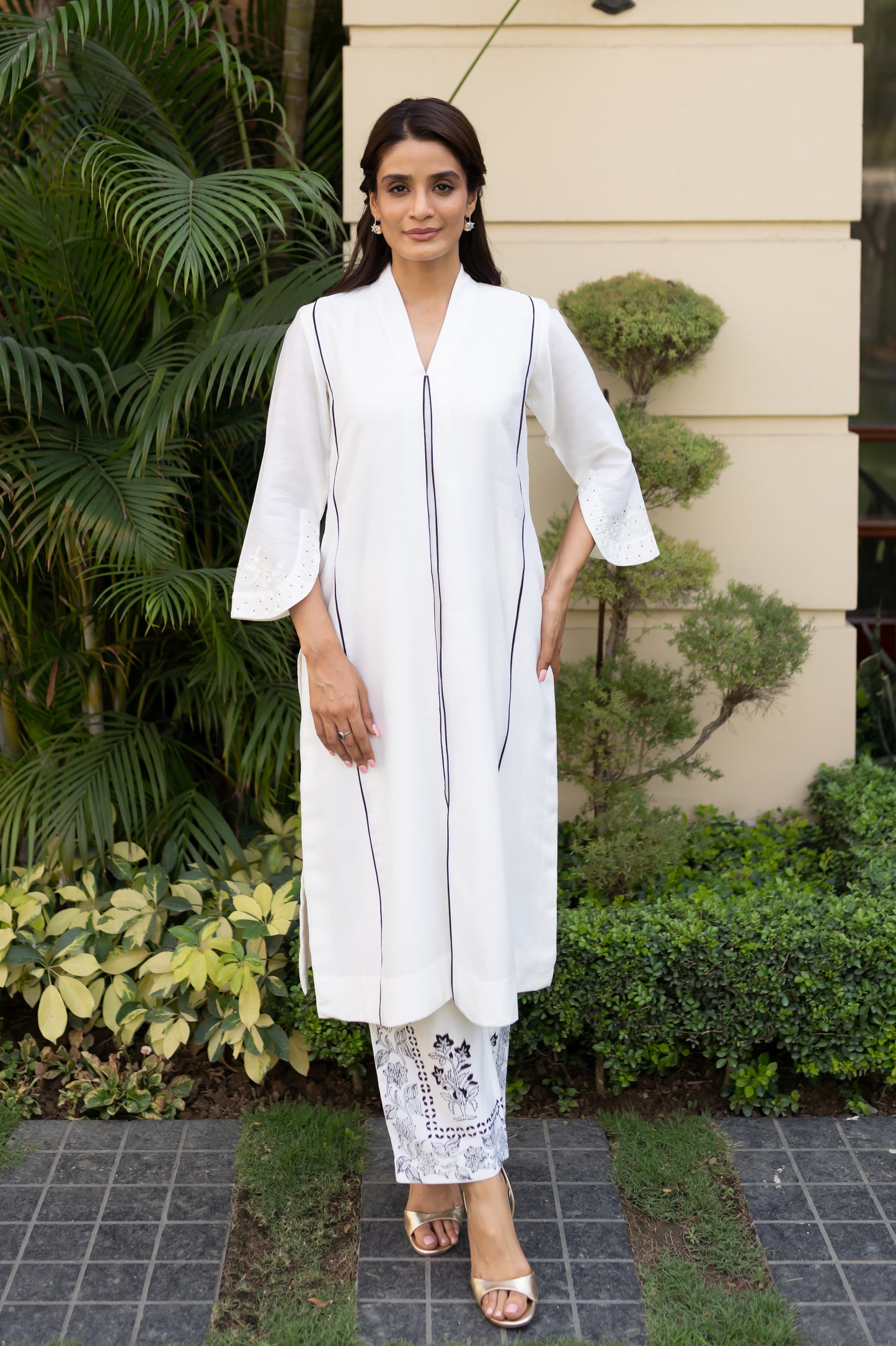 Ivory box pleated princess cut tunic