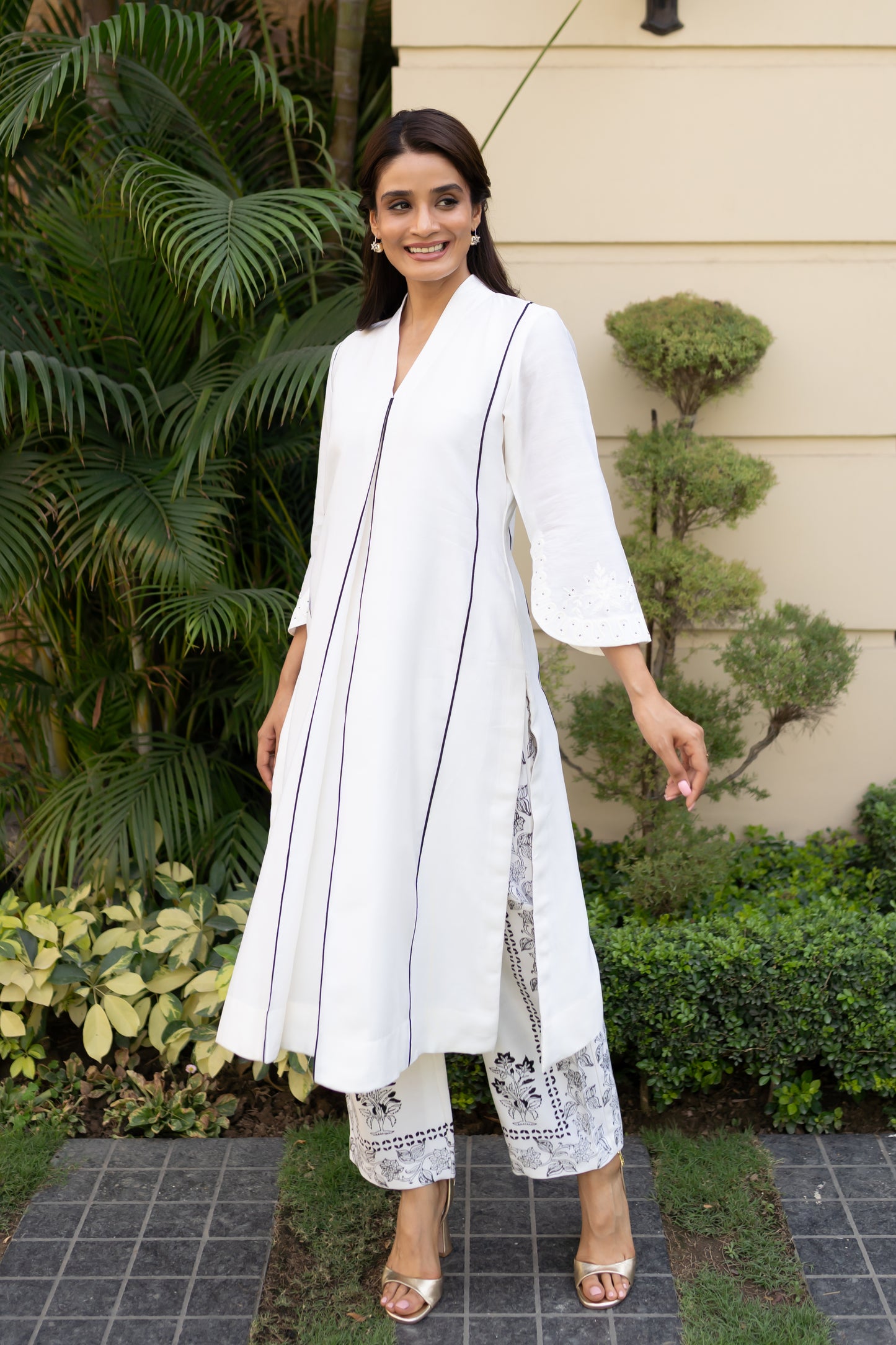 Ivory box pleated princess cut tunic